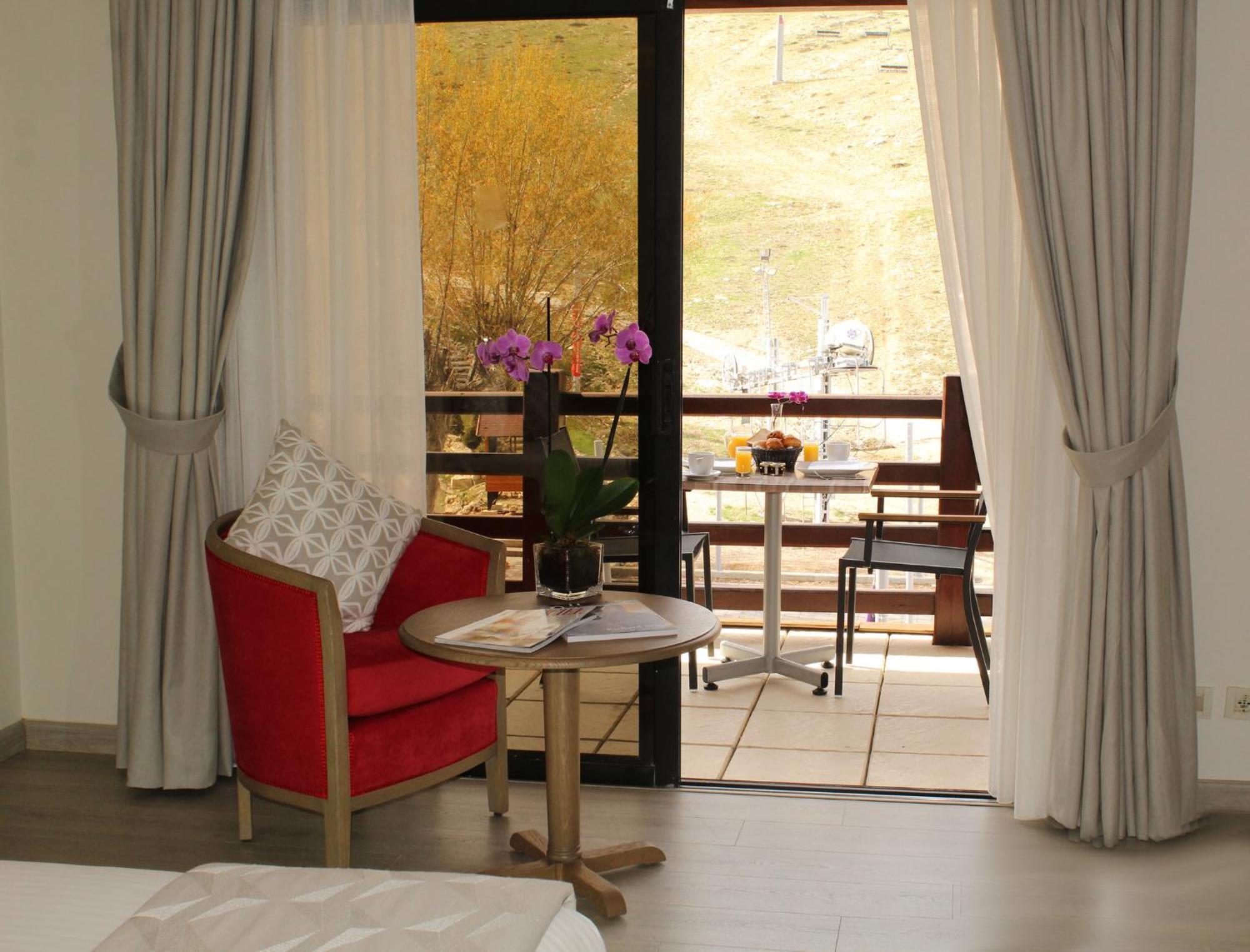 Intercontinental Mzaar Lebanon Mountain Resort & Spa By Ihg Mzaar Kfardebian Exterior photo