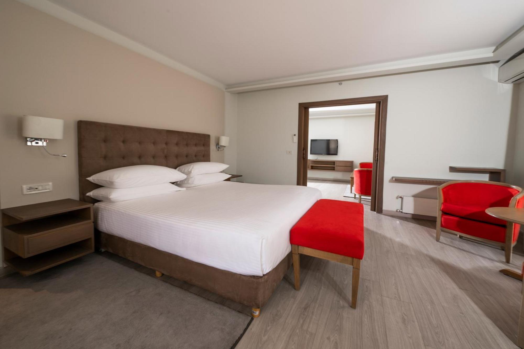 Intercontinental Mzaar Lebanon Mountain Resort & Spa By Ihg Mzaar Kfardebian Exterior photo